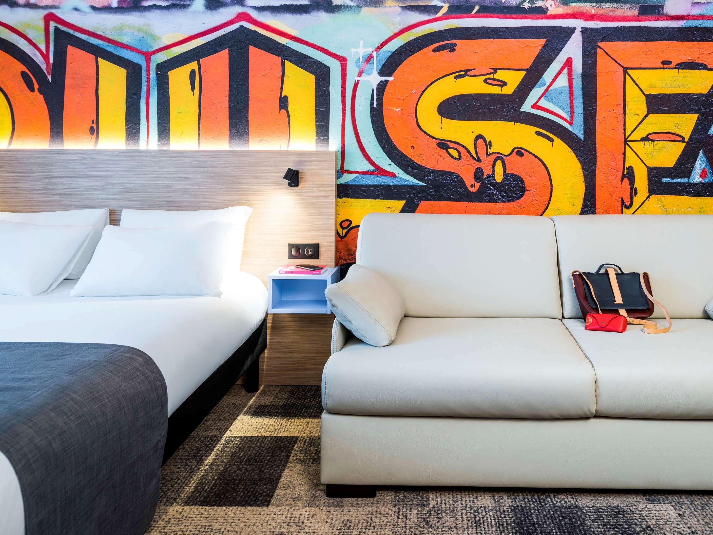 Ibis Styles Clamart Gare Grand Paris Exterior foto