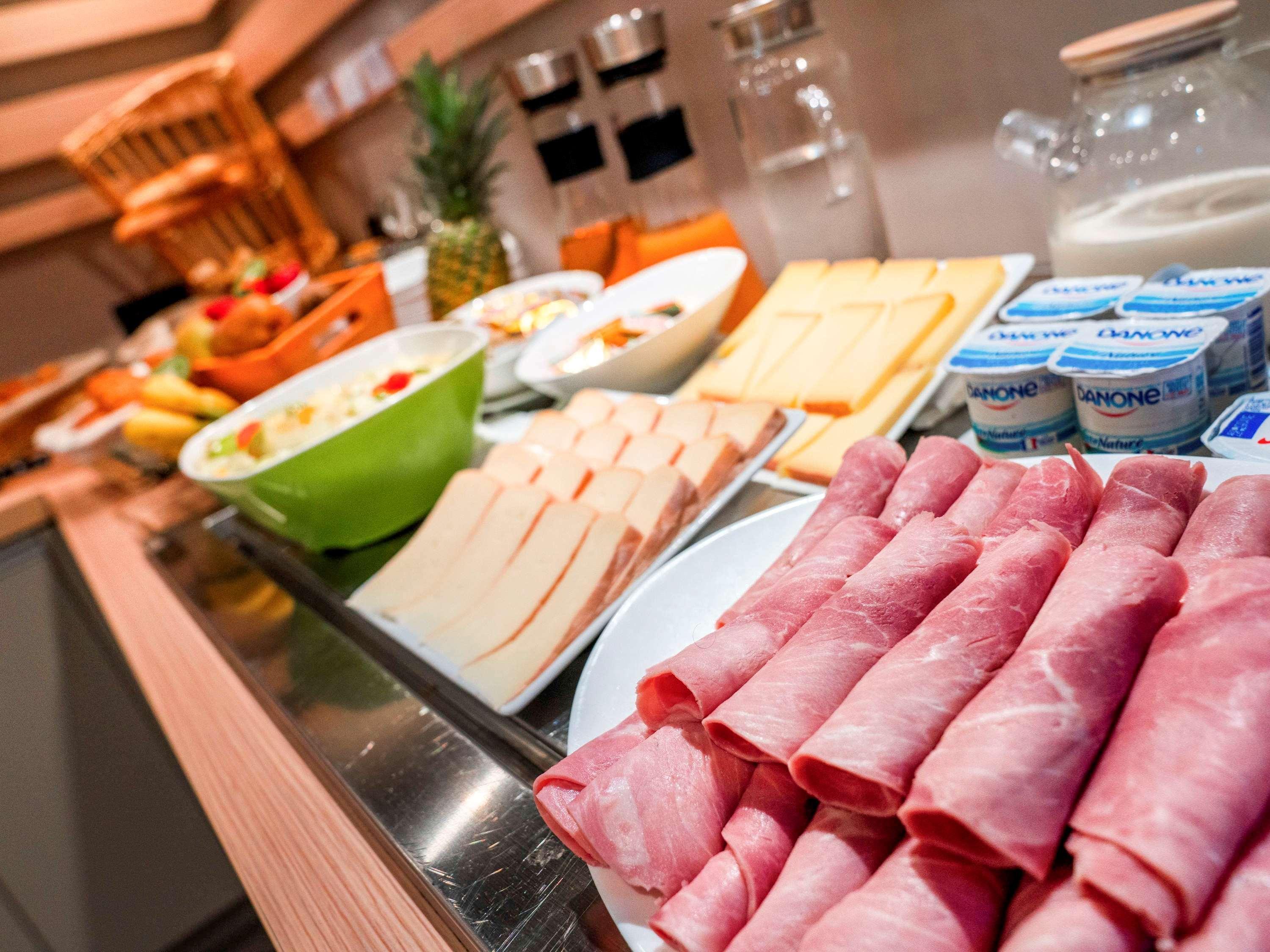 Ibis Styles Clamart Gare Grand Paris Exterior foto